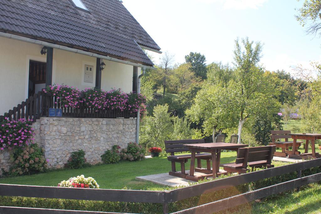 House Milan Hotel Rastovača Kültér fotó