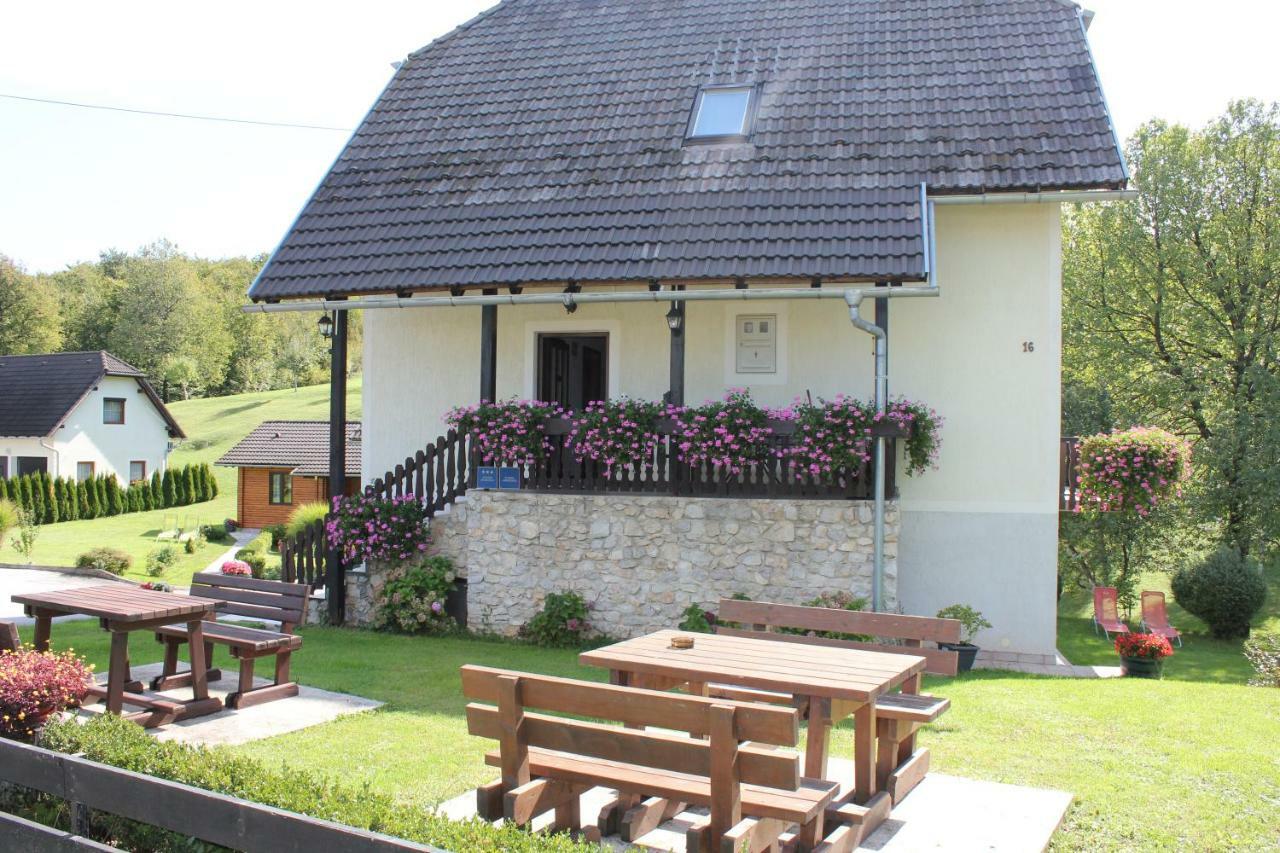 House Milan Hotel Rastovača Kültér fotó
