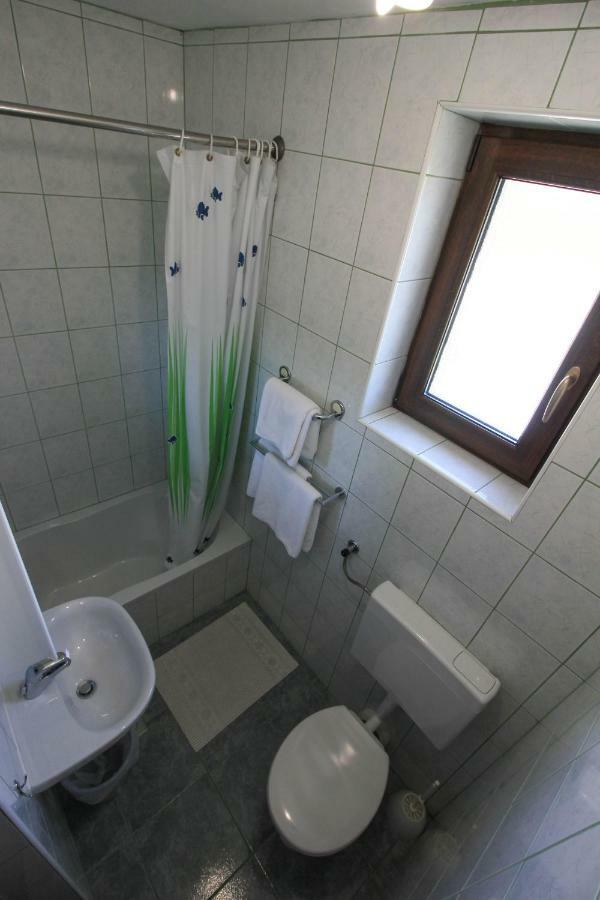 House Milan Hotel Rastovača Kültér fotó